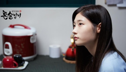 혼술남녀 정채연, 날렵한 옆라인 '예쁘다고 말하기도 지쳐'