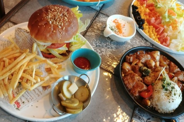 제주도 성산일출봉 맛집 '키친로브'에서 즐기는 흑돼지 퓨전요리