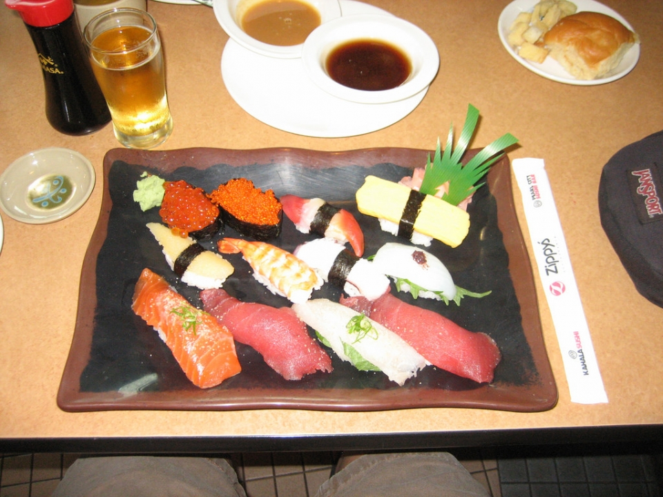 신선한 초밥을 집에서 먹고 싶다면, 손쉬운 '초밥 만들기'