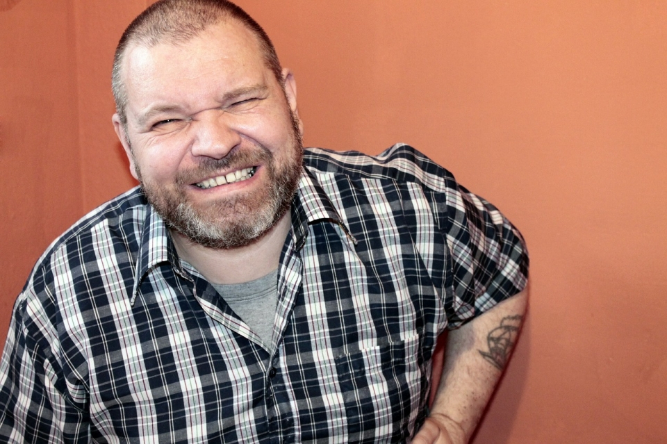 뻐근하고 콕콕 쑤시는 왼쪽 가슴, '왼쪽 가슴 통증'의 경고