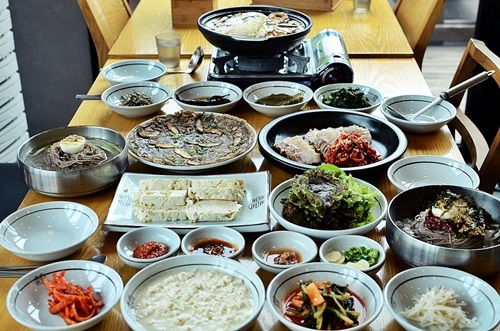 자연의 건강을 선물한다…가평 아침고요수목원 근처 맛집 '채원'