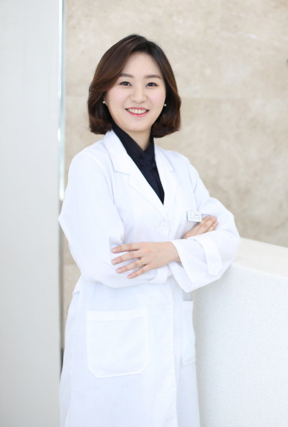 입 속에서 수십 년 함께 할 임플란트, 시술 전 자세히 알고 시술 받아야