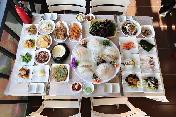 장사항 인근 속초 대게 맛집 '오대양횟집' 전망 좋은 횟집