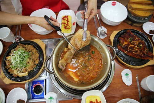 청주 맛집, 추억 여행을 도와주는 '얌김치찌개'