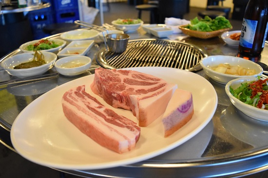 제주 함덕 맛집 '칠돈가 함덕점', 인증된 제주산 흑돼지 맛집