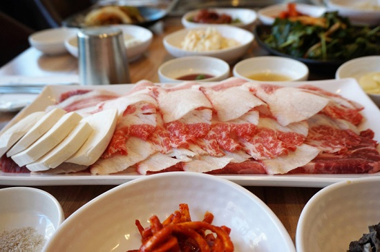 합리적인 가격에 소고기 맛집으로 알려진 수원 맛집 한우갑