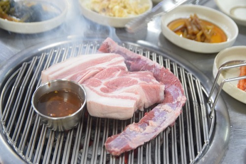 제주 서귀포 흑돼지 맛집이 '제주흑돈세상수라간', 제철채소 활용한 식사 제공