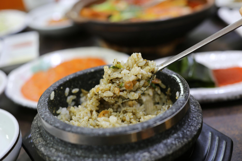 [제주 중문 맛집] 중문관광단지 맛집, 18년 전통 '가람돌솥밥'