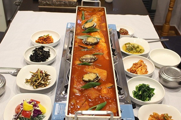 제주도 서귀포시 중문 아침식사 맛집 '기원뚝배기', 통갈치조림 주문 시 생전복 무료서비스