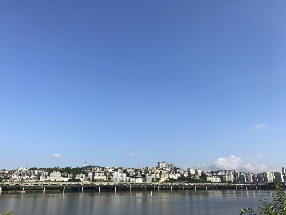 [기상특보] 오늘 서울 인천 수원 대전 세종 전국날씨, "전국 산발적 비와 구름으로 다소 흐린 날씨".."전국 주말날씨 고기압 영향으로 맑음 예상"..
