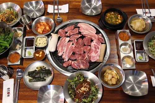 품질 좋은 특수 부위를 모듬으로 맛볼 수 있는 신림역 맛집 '인생고기'
