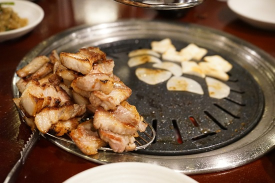 숙성육을 통해 육즙, 고소함, 풍미를 느낄 수 있는 분당 야탑 맛집 '삼육가'