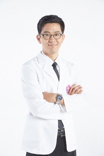 여름휴가를 대비한 등여드름·가슴여드름 치료법