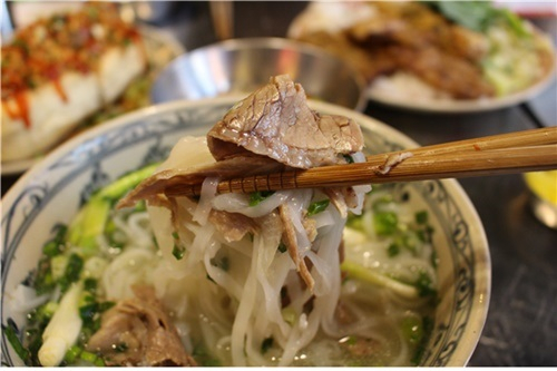 베트남 정통 쌀국수 맛볼 수 있는 대학로 맛집 '뎁짜이'