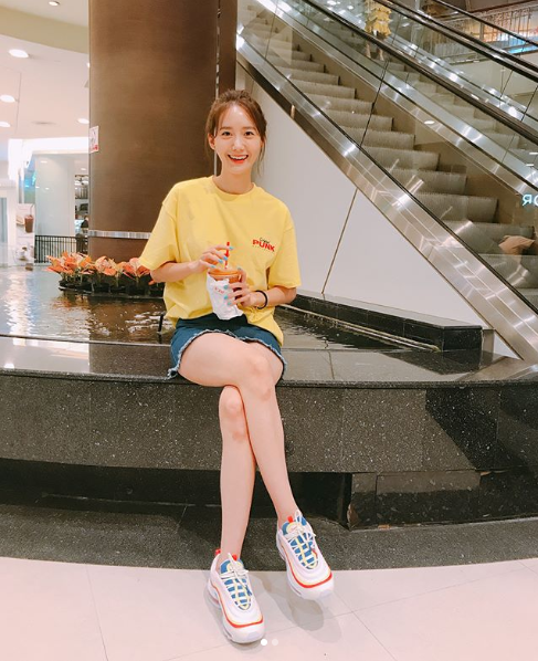 [스타☆톡] 윤아, 인스타그램 피해 호소... "개인정보변경 일어나지 않게 해주세요"