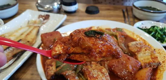 제육볶음과 갈치조림을 한 번에 즐길 수 있는 제주도 에코랜드 맛집 옛집2