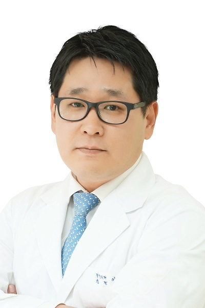 극심한 통증 유발하는 무릎 관절염, 관절내시경으로 치료한다