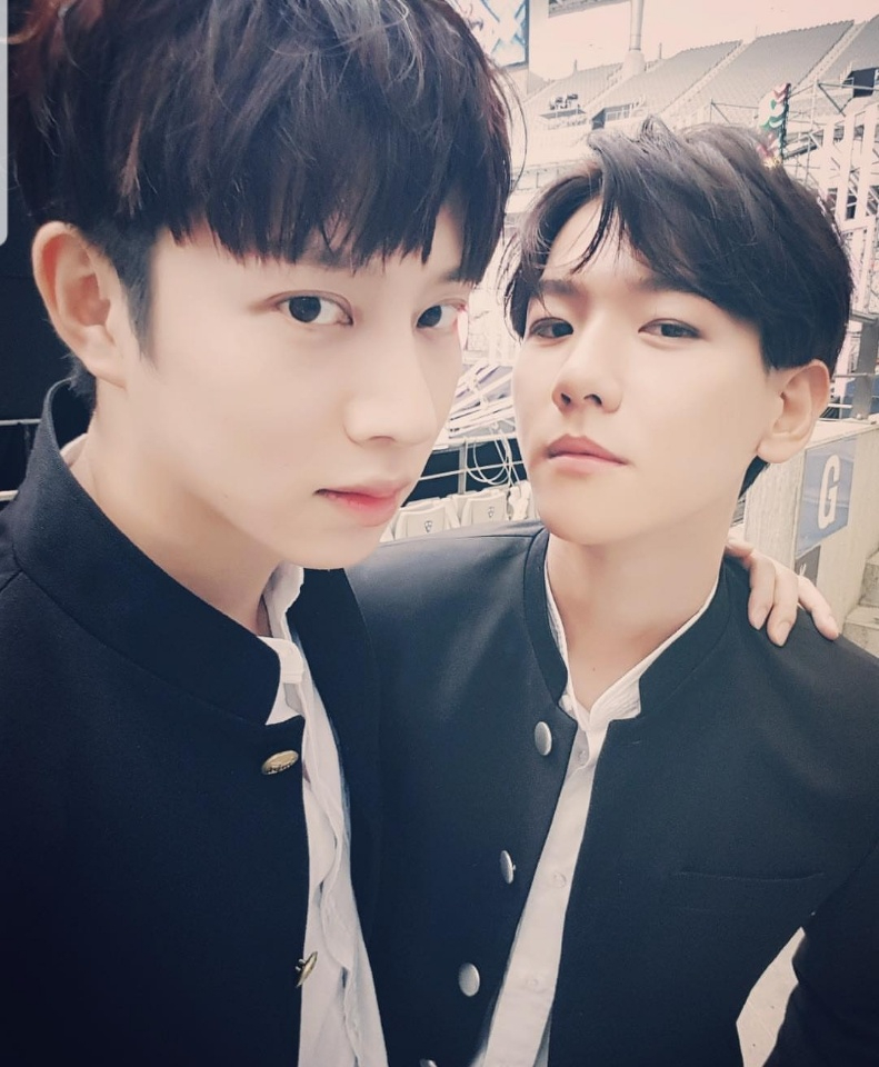 [스타☆톡] '아는 형님' 김희철, 엑소 백현에도 굴욕 없는 '동안 외모'