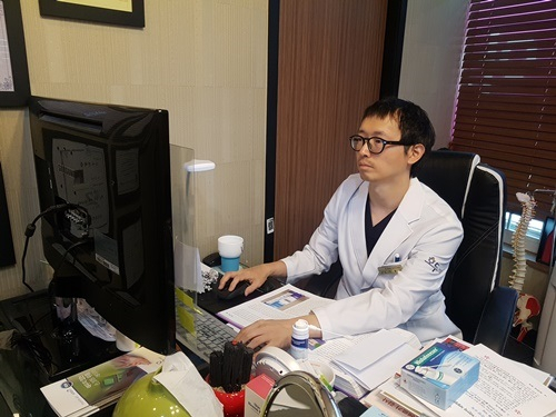 폭염 속 더욱 강해지는 '사마귀 바이러스', 예방법과 치료법