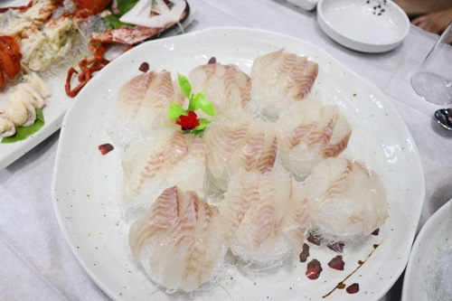 제주도 맛집 '월척수산 본점', 싱싱한 회와 스끼다시 무한리필로 맛볼 수 있어 