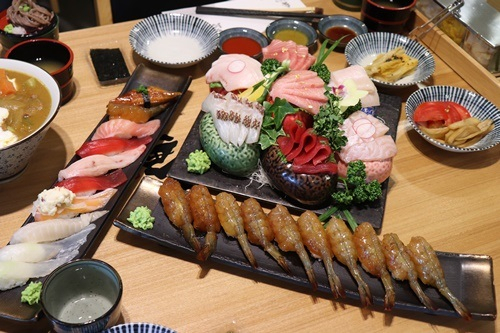 강남역 맛집 '상무초밥'에서 신선하고 건강한 재료로 만든 초밥 푸짐하게 즐길 수 있어