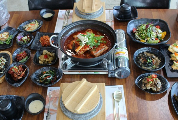 특별한 추억 만들기, 여름 국내 여행…여수 맛집 '여수게장나라' 건강식 식도락에 이벤트 풍성