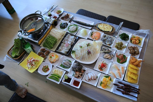 여수 맛집 '군산횟집'에서 여름 보양식 하모샤브샤브 맛보며 식도락 여행 즐길 수 있어