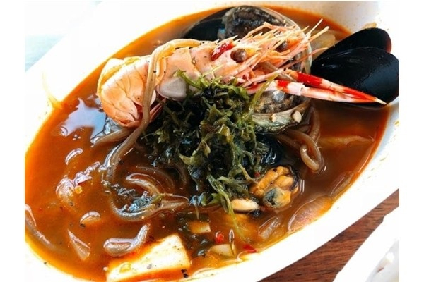 제주도 우도맛집 섬소나이, 우도특산물 톳과 모자반 들어간 짬뽕과 피자 선보여