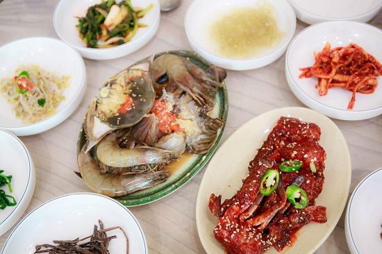 안면도 맛집 '시골밥상', 1세대 게국지 전문점에서 풍부한 게국지 감칠맛 선보여