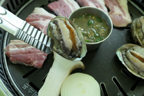 서귀포로 간다면? 제주도 흑돼지 맛집 '우와돈이다'