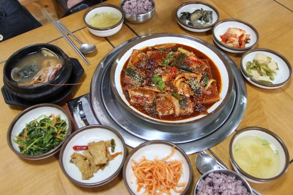 서귀포의 이중섭거리 맛집으로 알려진 '올레삼다정', 가성비 좋은 특선메뉴 선보여