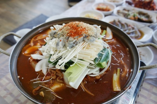 안면도 게국지 맛집, 제철맞은 꽃게요리 맛볼 수 있어