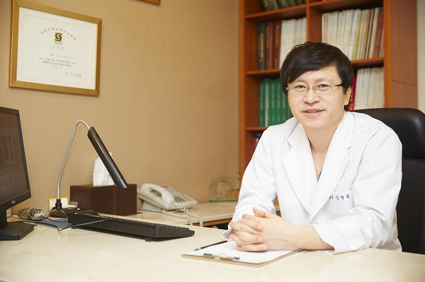 '제왕절개흉터', "흉터 모양에 따라 수술법 달라 주의해야"