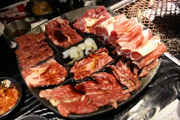 맛과 분위기 두 가지를 동시에 원한다면, 사당역 맛집 '왕배화로'