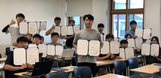 청년취업아카데미 'ICT 옴니채널 유통물류 전문인력 양성과정' 수료식 진행