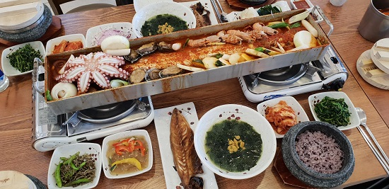 제주도 맛집 '문어 통 갈치조림'을 맛보고 싶다면. 서귀포 중문관광단지 색달식당