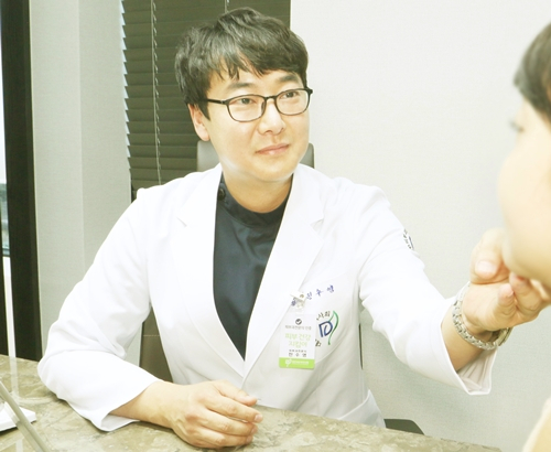 레이저를 이용한 문신제거, 피부과전문의와 상담 필요