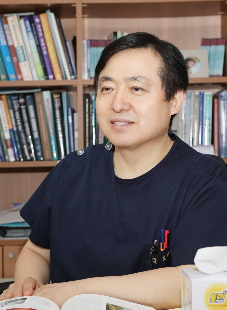 힘들게 시술 받은 임플란트, 재수술 받게 되는 이유와 재수술 방법은