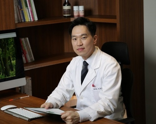 휴가철 등의 잦은 교통사고, 한방치료 통해 후유증 피할 수 있어