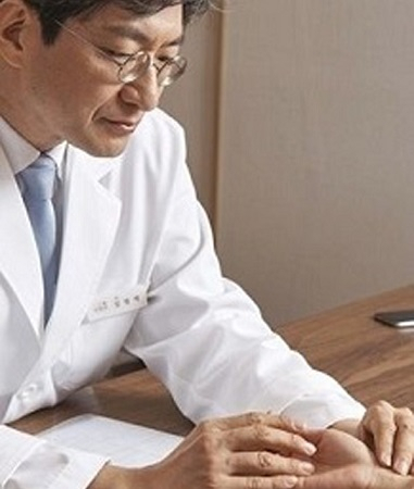 몸과 마음 아우르는 우울증 치료법 이뤄져야 효과적