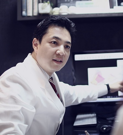 인상을 좌우하는 매부리코관상, 매부리코교정은 어떻게 해야할까
