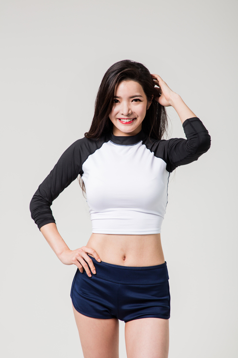 올여름 '여성래쉬가드' 날씬해보이는 수영복으로 탁월해