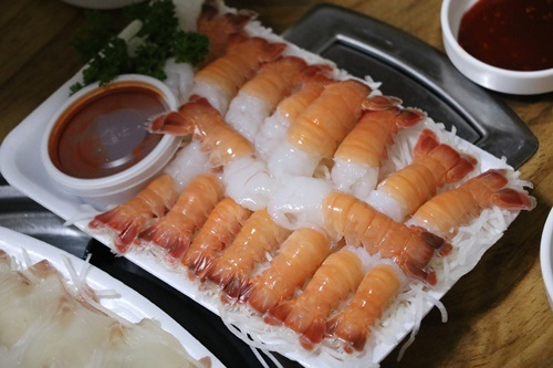제주도 맛집 '먹거리타운', 해물과 다양한 메뉴를 맛볼 수 있어 