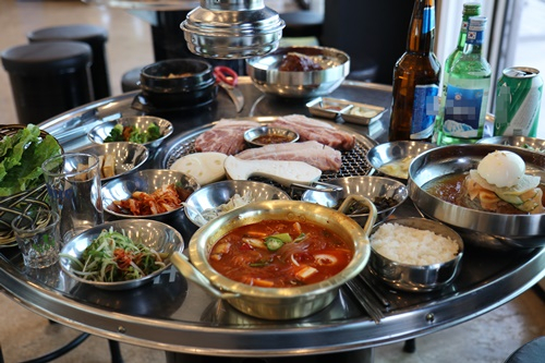 성산일출봉 맛집 '노낭흑돼지', 제주도 대표가 직접 전하여 맛과 서비스 품질보장해