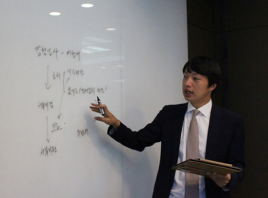 형사전문변호사 "유사한 성범죄 사건, 작은 차이로 강제추행과 공연음란죄로 나뉠 수도"