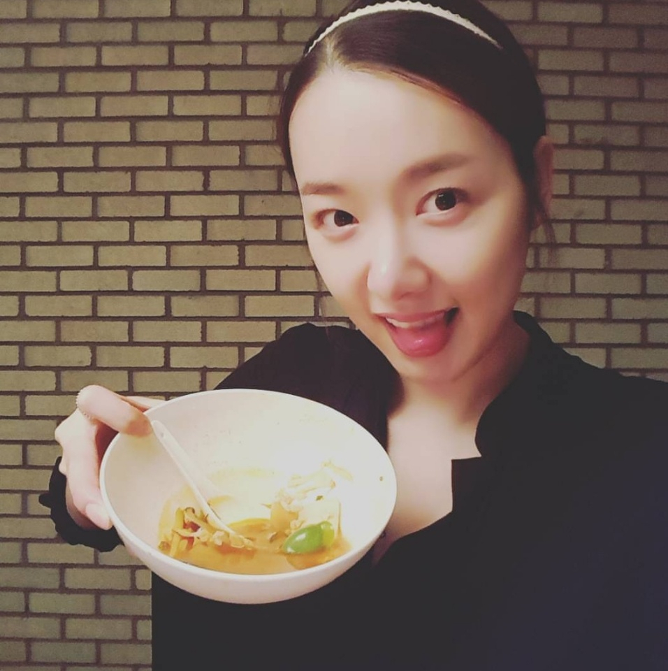 [스타☆톡] '동상이몽 시즌2' 소이현, 임신 중에도 꽃미모 자랑 '입덧 아닌 먹덧~'