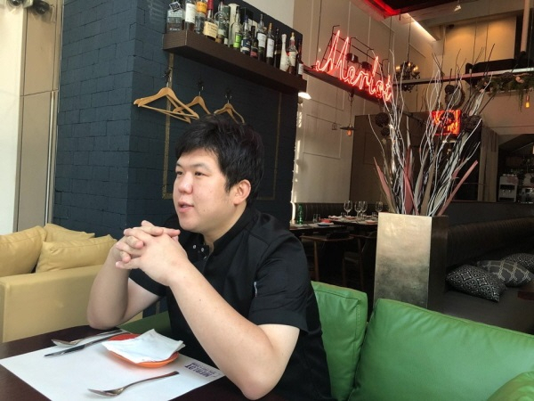 [인터뷰] 강남역 와인바 '메를로' 박지원 대표
