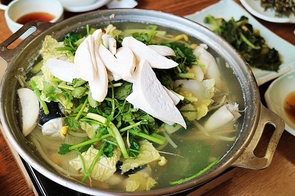 강원도 속초 맛집 '이조복국' 자연산 복어로 환절기 보양식 제격