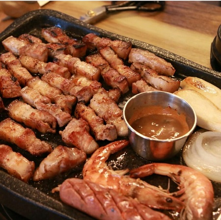 제주도 함덕 여행의 필수 코스, 제주 세화 흑돼지 맛집. '세화그때그집'