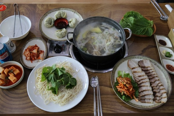 팜파스 축제 후 가볼만한 안면도 맛집 '전통딴뚝칼국수'